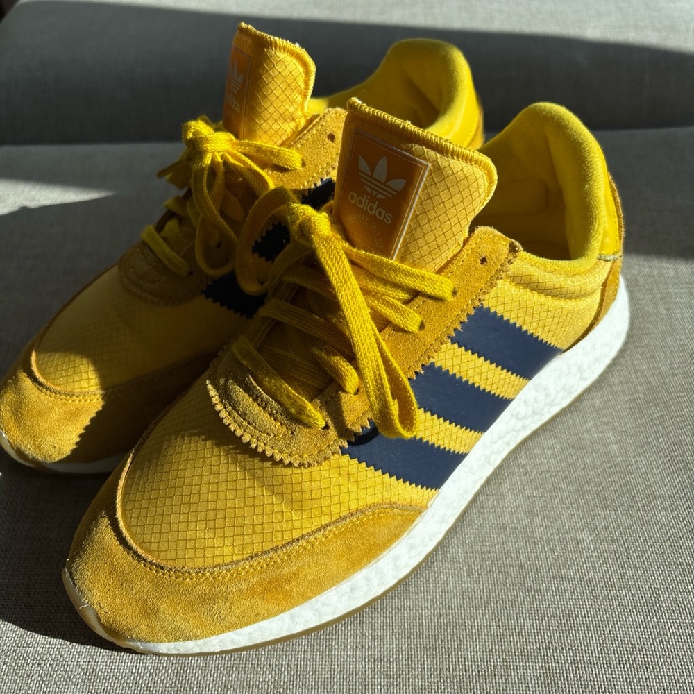 Adidas i-5923 Iniki Yellow Tribe Indigo Men’s Retro Shoes - Size 9 - Picture 2 of 5